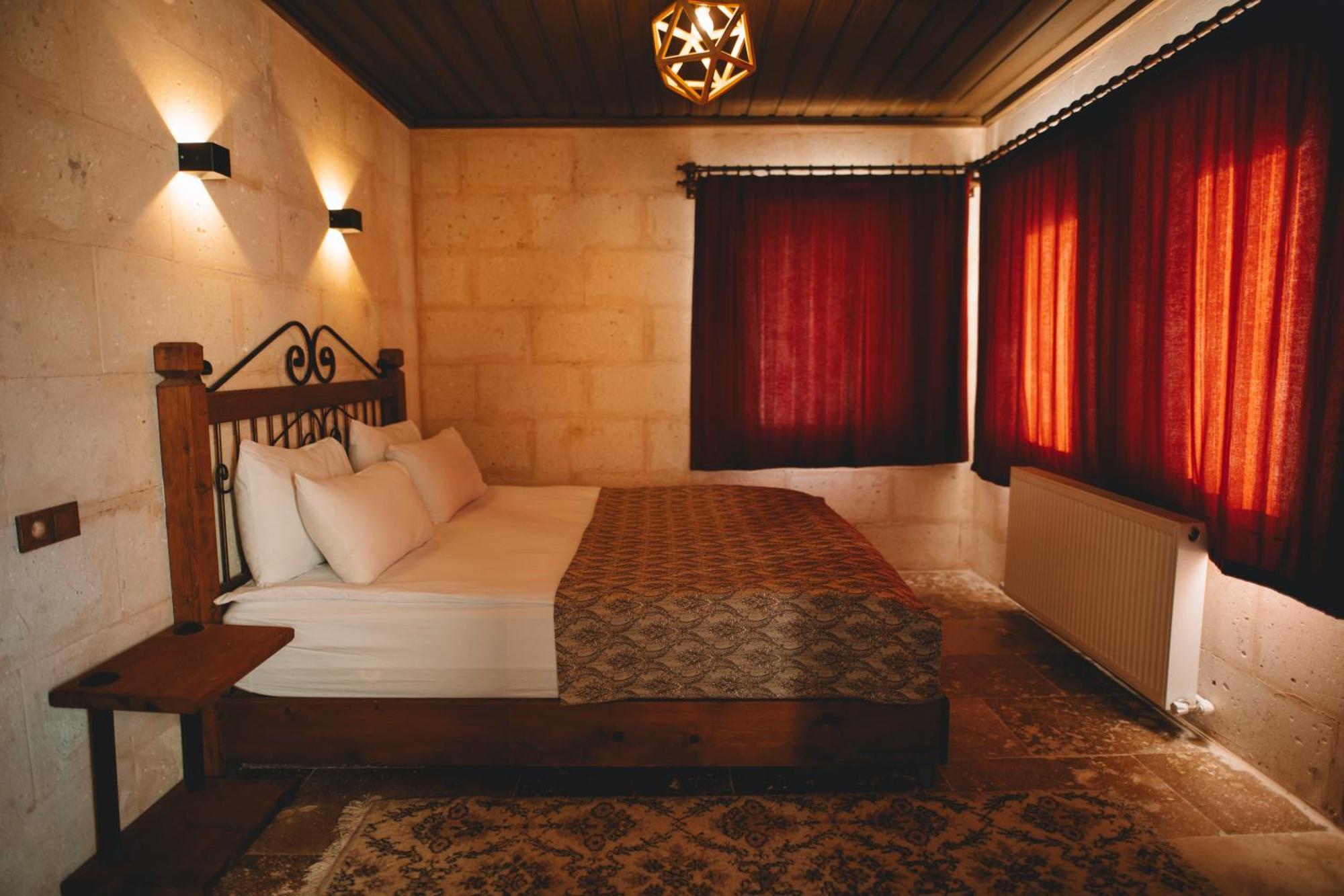Bed and Breakfast Cavusin Cave House-Cappadocia Гьореме Екстер'єр фото
