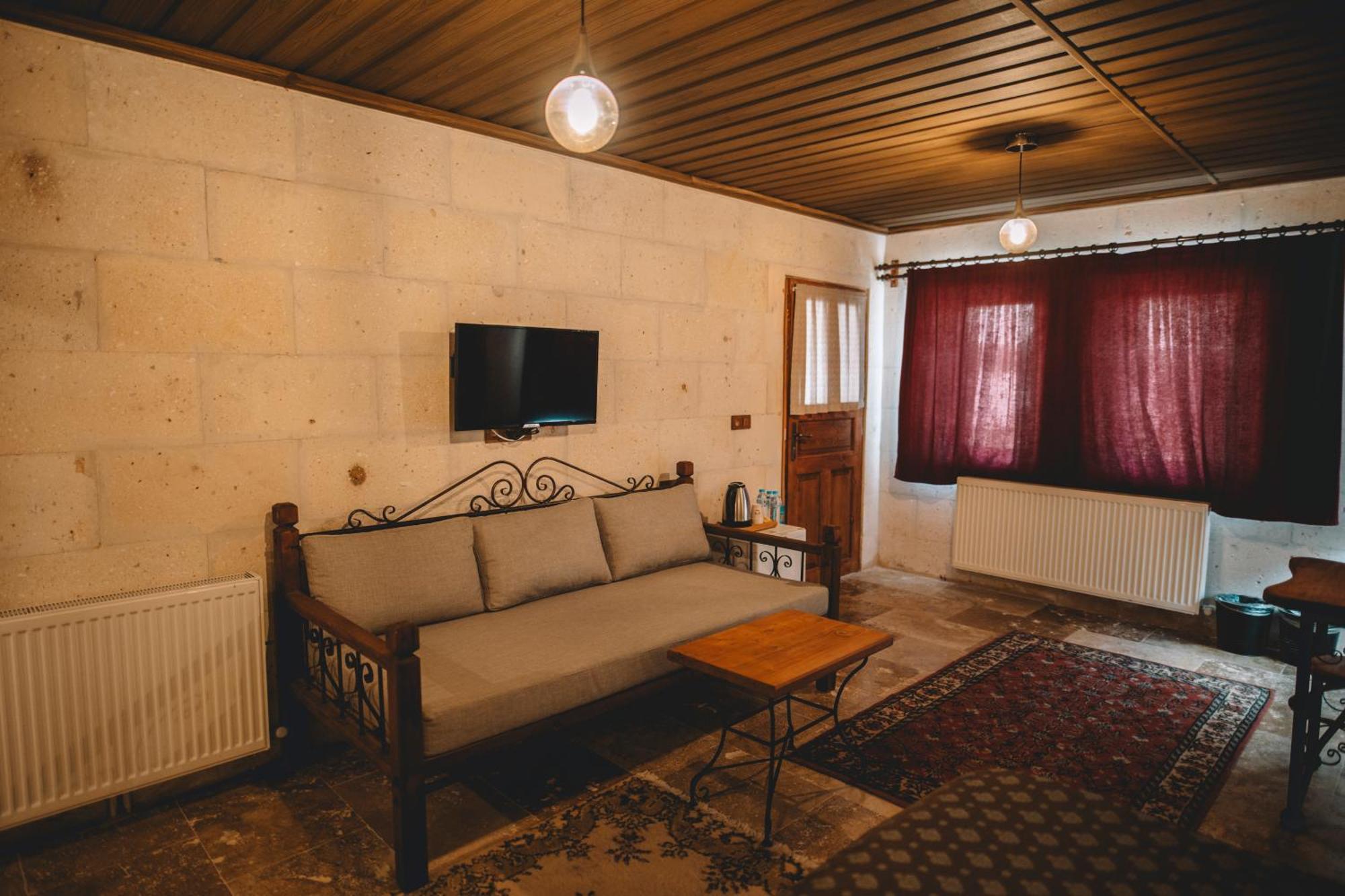 Bed and Breakfast Cavusin Cave House-Cappadocia Гьореме Екстер'єр фото