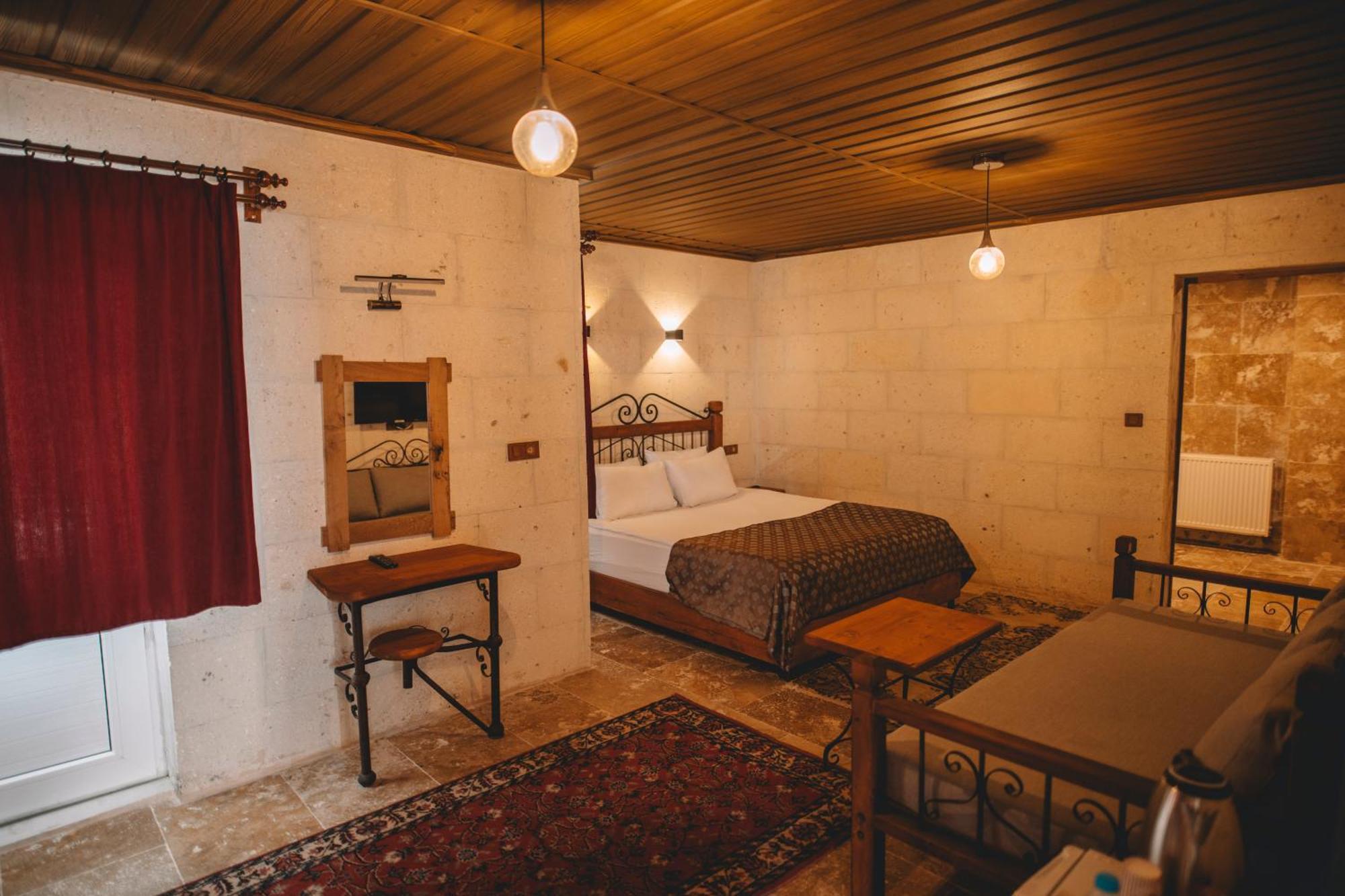 Bed and Breakfast Cavusin Cave House-Cappadocia Гьореме Екстер'єр фото