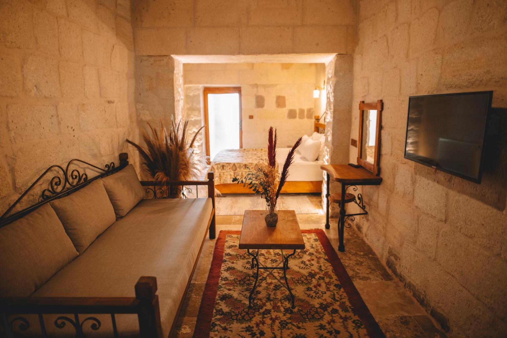 Bed and Breakfast Cavusin Cave House-Cappadocia Гьореме Екстер'єр фото